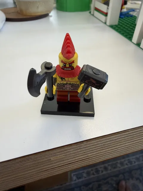 LEGO Collectible Minifigures 71018 Series 17 Battle Dwarf CMF BW21