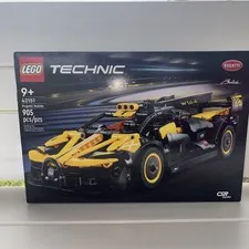 LEGO TECHNIC: Bugatti Bolide (42151) BRAND NEW SEALED(slightly damaged)