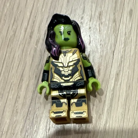 LEGO Minifigure Green Head w Black Hair Gold & Black Outfit Plastic Figure