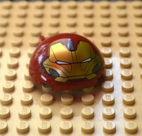 LEGO #18990pb02 Windscreen Canopy w Bar Handle Hulkbuster Gray Cheeks & Forehead