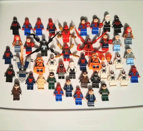 LEGO Spider-Man Minifigure Lot (Spider-Man, Iron Spider, Carnage, Hobgoblin)