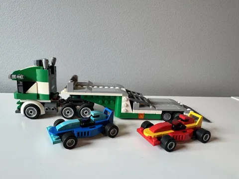 LEGO CREATOR: Race Car Transporter (31113) %100 COMPLETE
