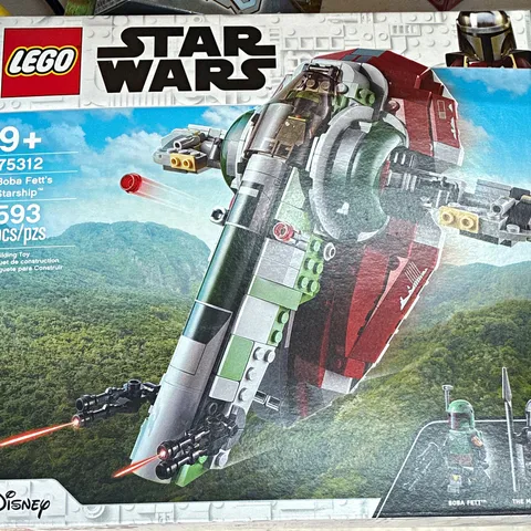 LEGO Star Wars 75312 Boba Fett's Starship Set 593 pcs, Age 9+ Mandalorian