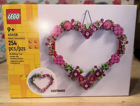 LEGO Iconic: Heart Ornament (40638) New In Box.  LEGO