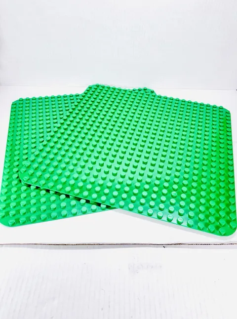 2 LEGO®  Duplo Baseplate GREEN 15" x 15" (24x 24 Studs) Rounded Edge