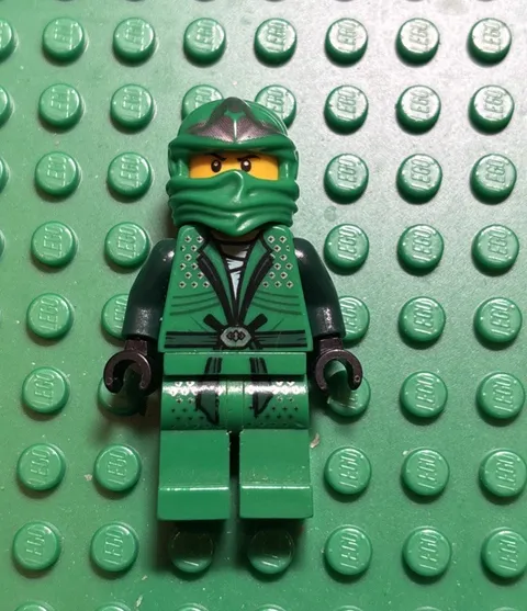 Lego Ninjago Lloyd ZX (No Shoulder Armor) Minifigure 9450 9574 TORSO CRACK