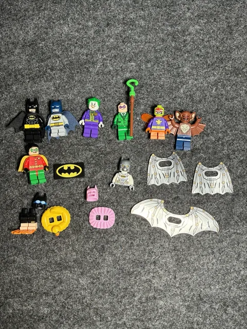 Lego DC Batman Minifigure And Parts Lot