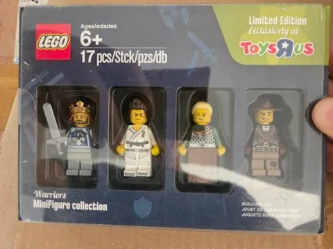 LEGO 5004422 Warriors Minifigure Collection – 2016 Bricktober – New Sealed