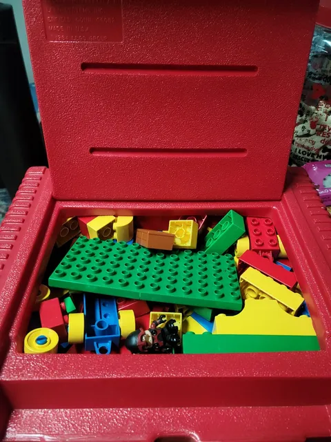 LEGO Vintage 1985 Red Plastic Storage Carrying Case Box Bin Tote and LEGOS