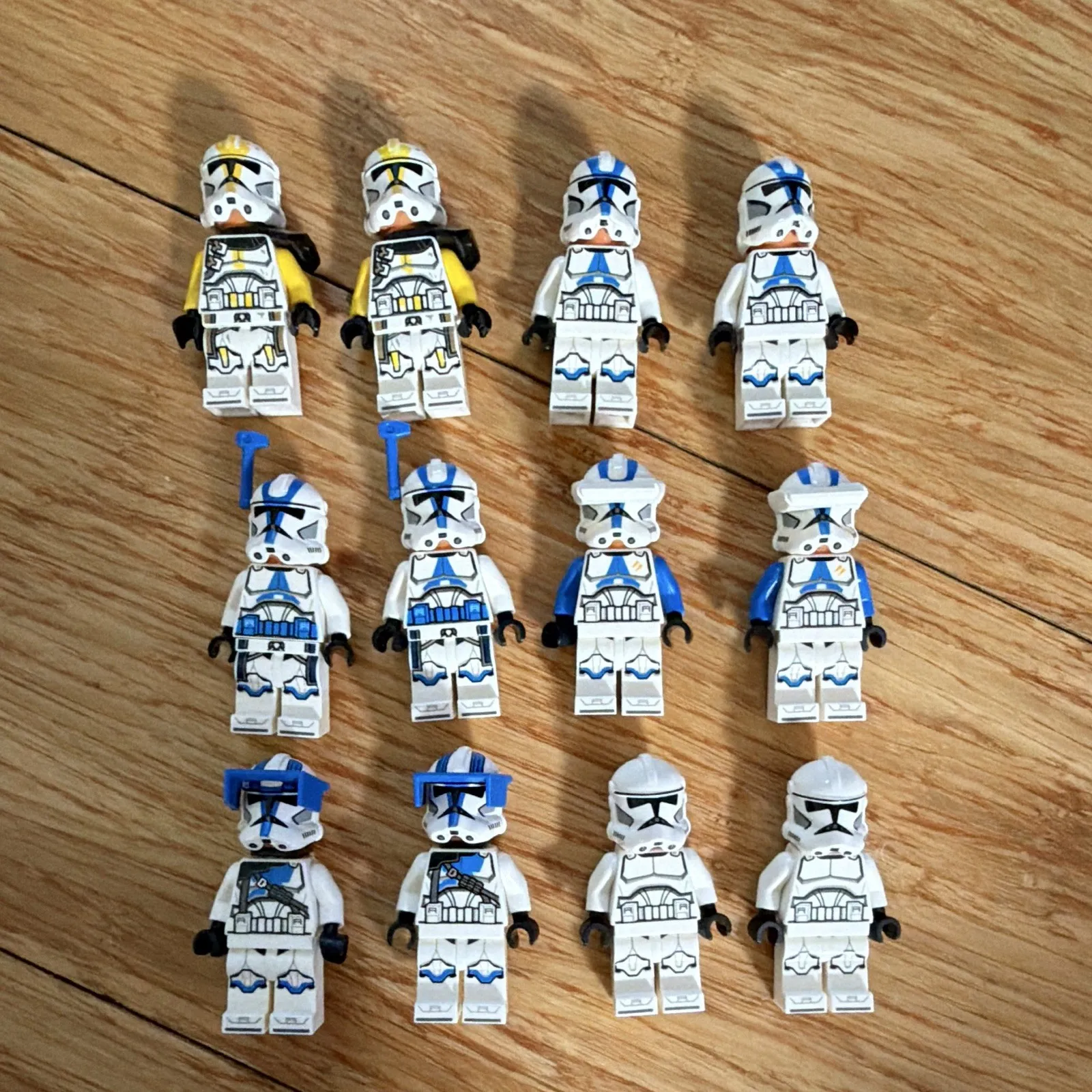 LEGO Star Wars Clone Trooper Minifigure Lot of 12 White/Blue Figures