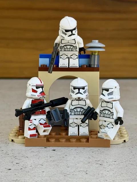 LEGO Star Wars 1X Clone Shock Trooper (sw1305)  & 3X Clone Troopers (sw1319)