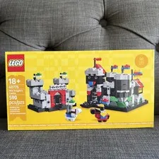 LEGO Mini Knight's Castle (#40775) New And Sealed. Ready To Ship