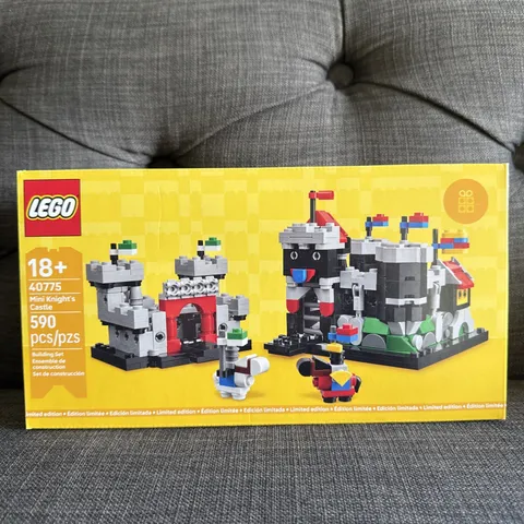LEGO Mini Knight's Castle (#40775) New And Sealed. Ready To Ship