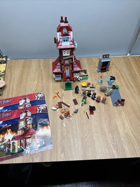 LEGO Harry Potter: The Burrow 4840  Read