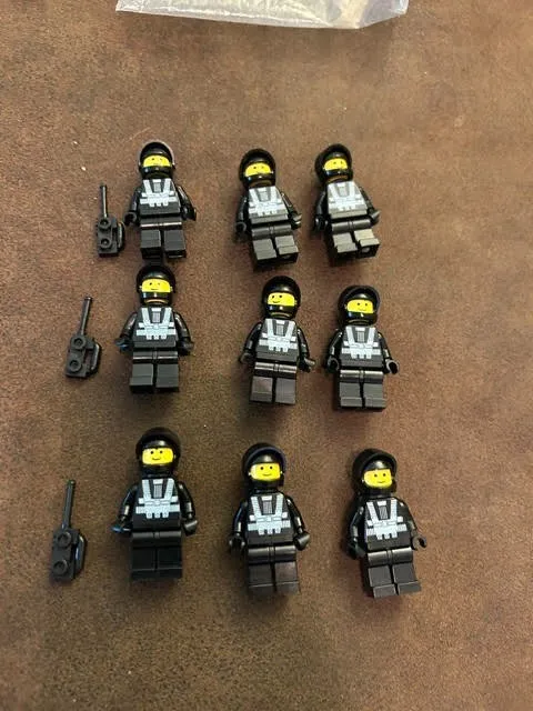 Lego Vintage Space Blacktron 1 Minifigures x9