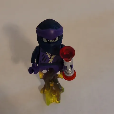 LEGO Ninjago Ghost Ninja Minifigure Purple Spectral Warrior w/ Red Crystal Staff