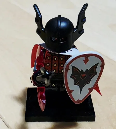 LEGO Minifigures Series 25 71045 Vampire Knight