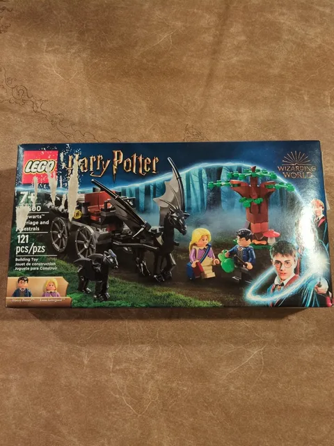 LEGO Harry Potter: Hogwarts Carriage and Thestrals (76400) New, Sealed