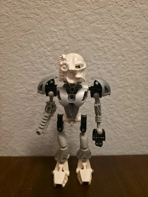 LEGO BIONICLE: Toa Kopaka Nuva (8571) - Incomplete No Box or Instructions