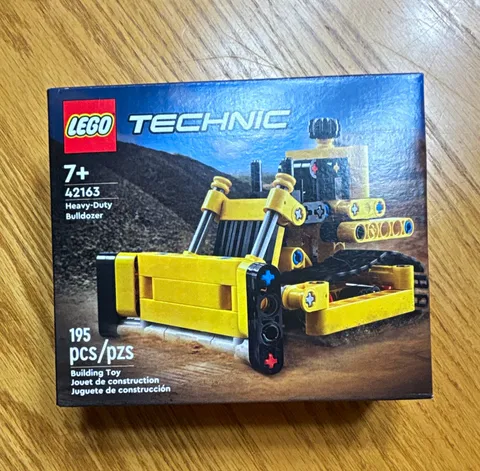 LEGO Technic 42163 Heavy-Duty Bulldozer Construction Set 195 pcs 7+