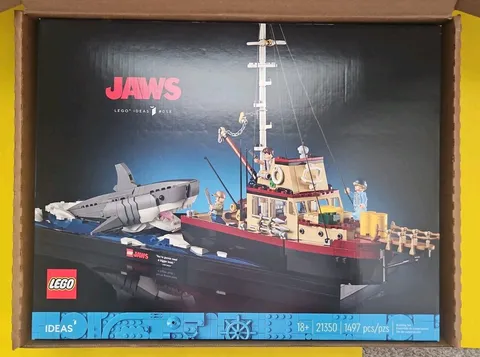 SHIPS FAST! LEGO Ideas Set 21350 JAWS 