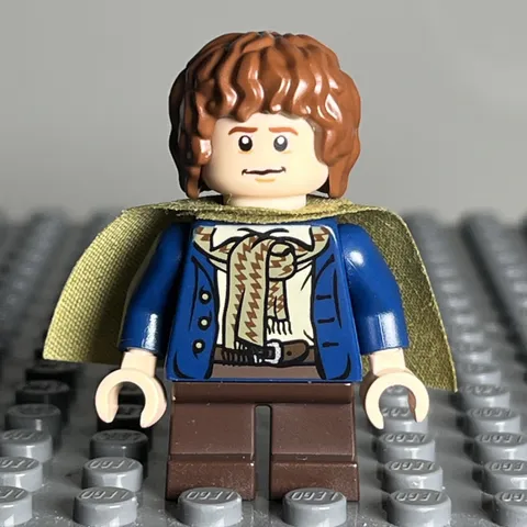 Lego Lord of the Rings Peregrin Took Pippin Dark Blue Jacket Minifig LOR012 - 3D