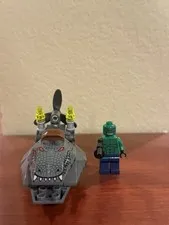 LEGO BATMAN: Hunt for Killer Croc (croc jetski and minifig bat008 only)