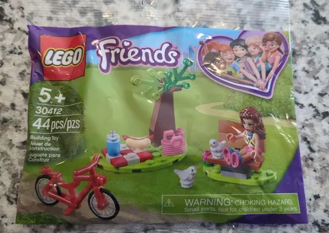 30412 LEGO Friends Park Picnic Bench Bike Tree Birds & Food Polybag New Retired