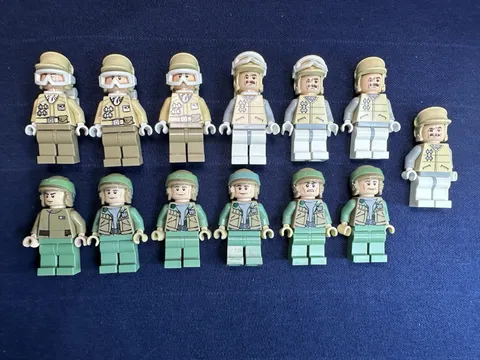 LEGO Star Wars - Hoth Rebel Troopers And Endor Rebel Troopers Lot Of 13!