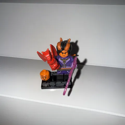 LEGO Tiefling Sorcerer Minifigure 71047 Dungeons & Dragons Collectible CMF