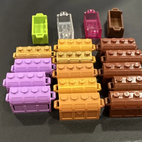 LEGO Pirate Treasure Chest Lot