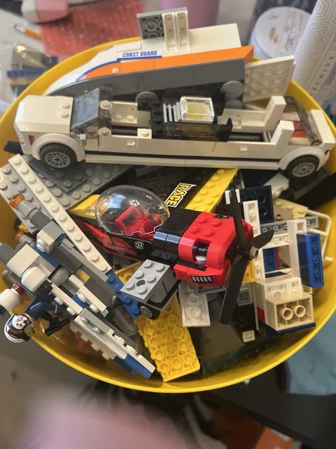Lego 4 Pounds Bulk Lot Random Parts Pieces And Bricks With Lego Container