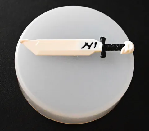 LEGO NINJAGO Minifigure Ivory Sword of Deliverance