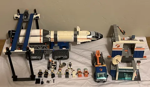 60229 LEGO City Space Rocket Assembly & Transport 2019 (Retired)