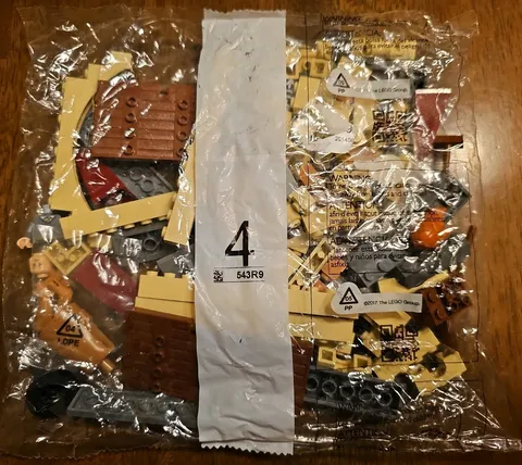 Lego #75954 Harry Potter Great Hall - Unopened Bag 4 Only w/MiniFigs