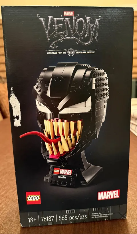LEGO Marvel 76187 Venom Bust Helmet Head RETIRED NEW SEALED Spider-Man 565pc