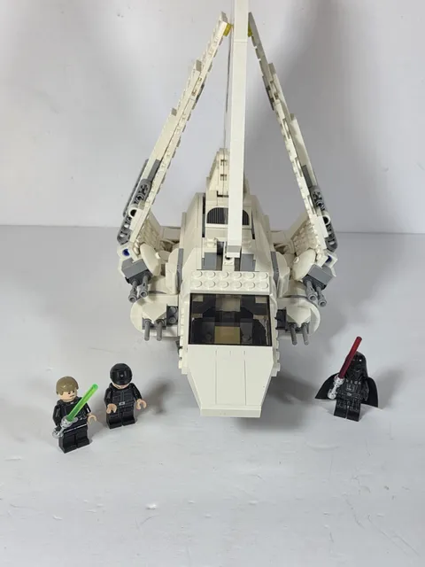 LEGO Star Wars Imperial Shuttle 75302 Set 660pc w/minifigures