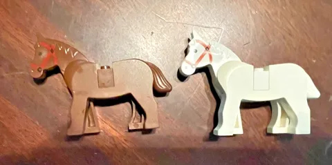 LEGO Vintage 2 Horses ~ White Horse & Brown Horse ~ Good Condition