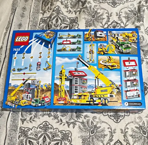 LEGO City Construction Site 7633 898pc Complete Set Box Modular Build Easy