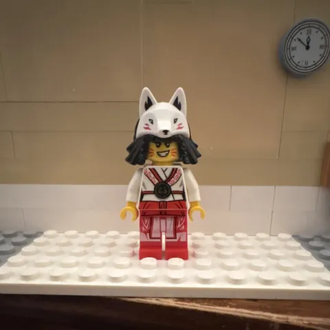 LEGO Minifigure w/ White Fox Mask Black Hair White Torso Red Legs Plastic