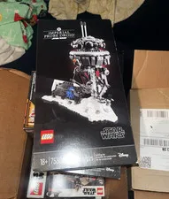 LEGO Star Wars Imperial Probe Droid 75306 683 pcs 18+ Building Set Box