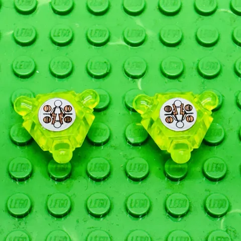 Lot of 2‼ LEGO Rock 2 x 2 Crystal 3 Point with Insectoids Trans-Neon Green • VG‼