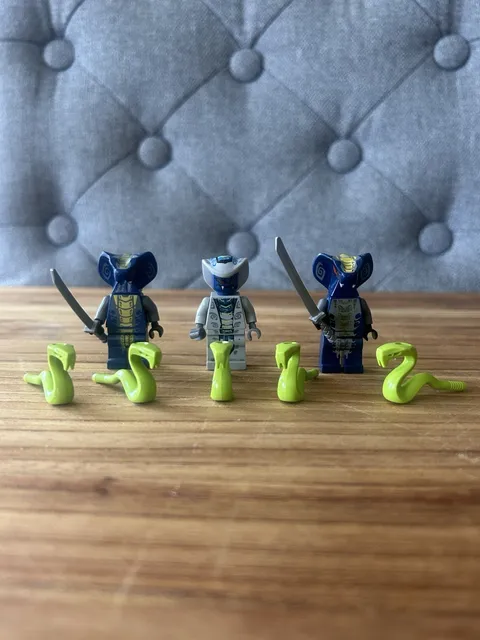 *LEGO* Lot Of 9 Ninjago Rattla Slithraa 6 Hypno Vipers!