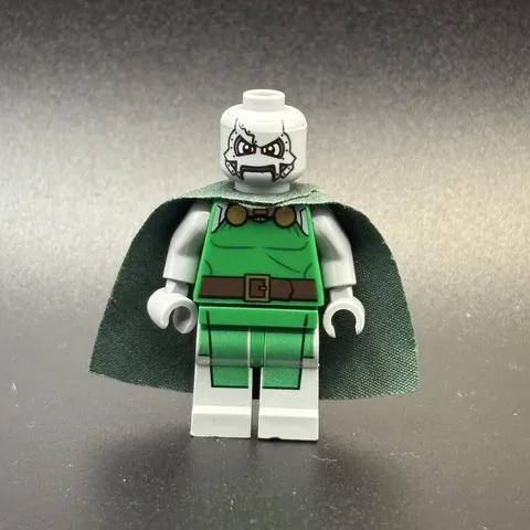 Lego Super Heroes Marvel Dr. Doom sh0052 Spiderman Set 76005