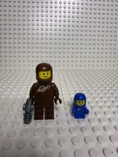 LEGO 71037 - Series 24 | Collectible Minifigure- Brown Spaceman & Astronaut Baby