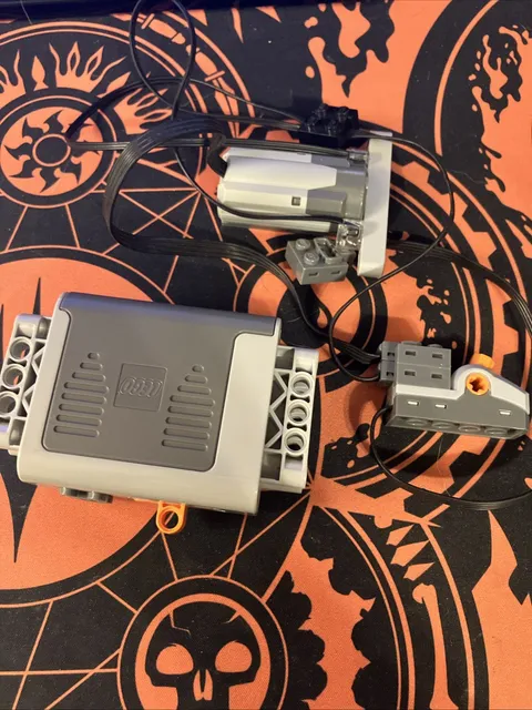 Lego 8293: Power Functions Motor with accessories 