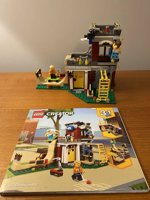LEGO Creator 3-in-1 Modular Skate House 31081 Complete Set W/ Instructions