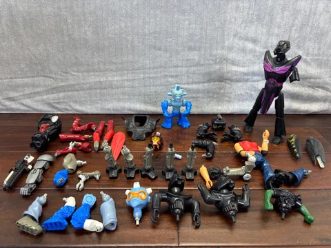 LEGO Galidor Defenders of Outer Dimension Mixed Figure Parts Lot Very RARE 2002