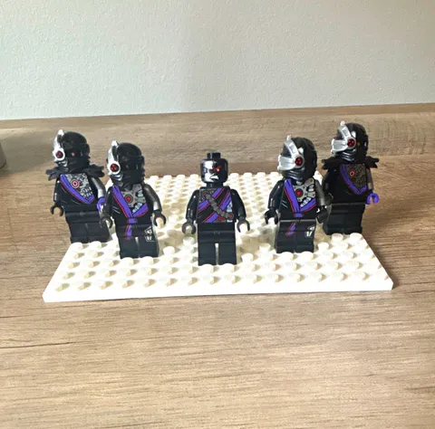 LEGO Ninjago Minifigure lot of 5 Nindroids