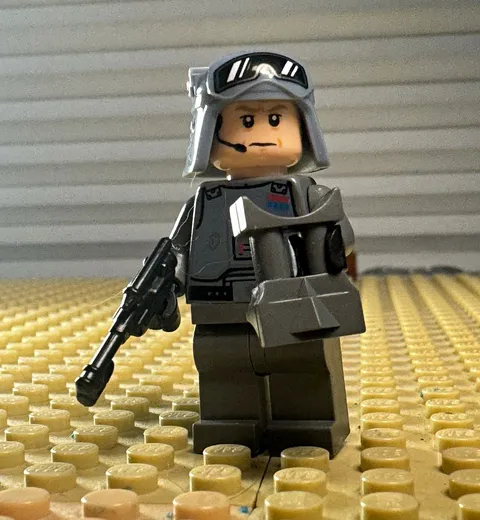 LEGO Star Wars Imperial Officer Maximillian Veers Minifigure w/ Accessories